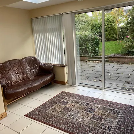 בית נופש Spacious 4 Bed Prime Location *