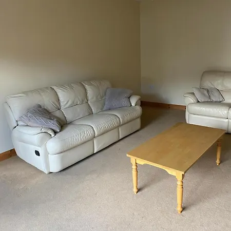 Spacious 4 Bed Prime Location Сasa de vacaciones *